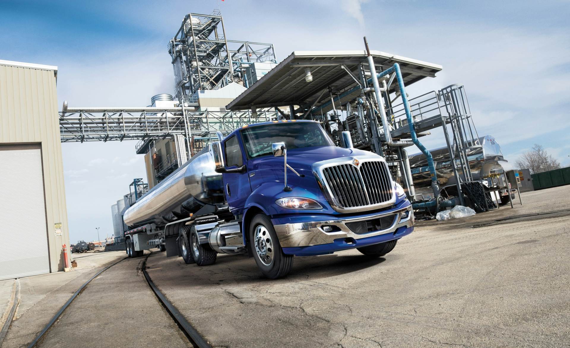 38470_rh_tanker_cmyk